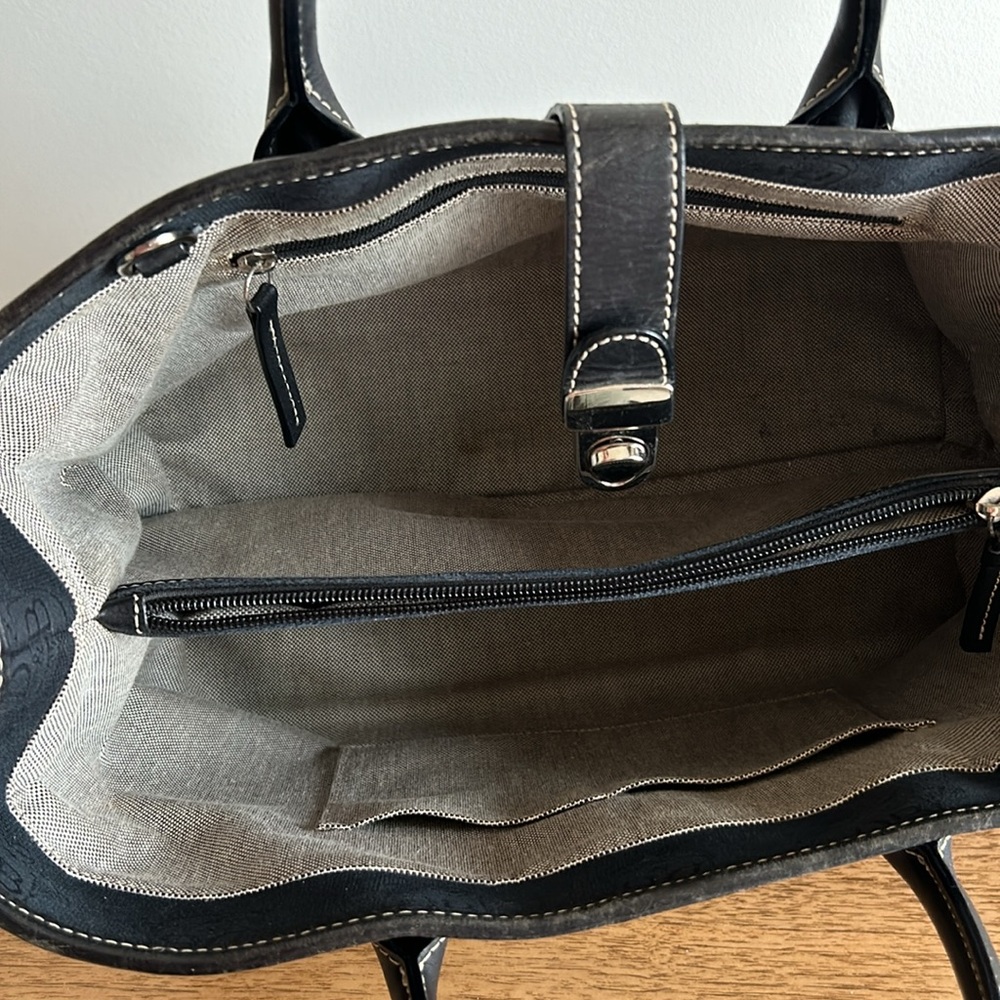 Dooney & Bourke - Picture 11 of 16
